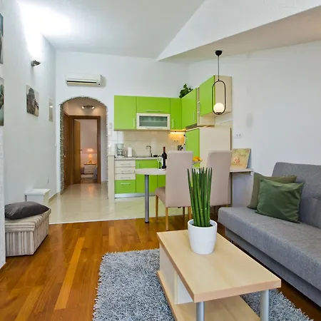 Luce Mediterranean Apartment's 아파트 *