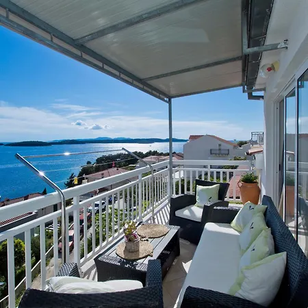 Luce Mediterranean Apartment's Apartamento